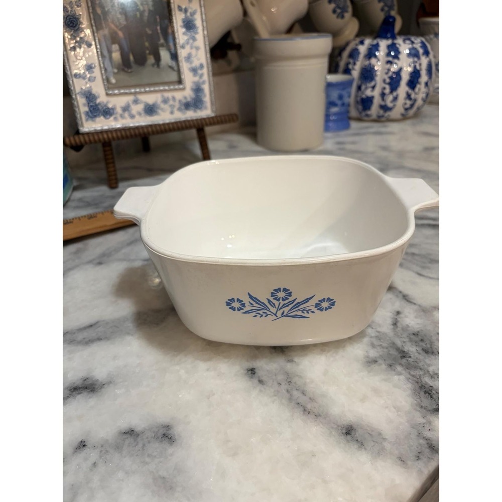 Corning Ware Blue Cornflower 1.75 Qt Casserole Dish P-1 3/4-B Vintage Baker